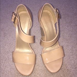 STUART WEITZMAN WEDGE